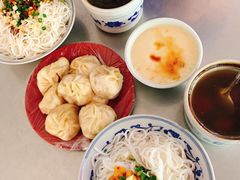 -高师傅特色米粉汤包(建设路店)