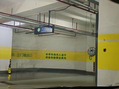 -国华国际广场-地下停车场