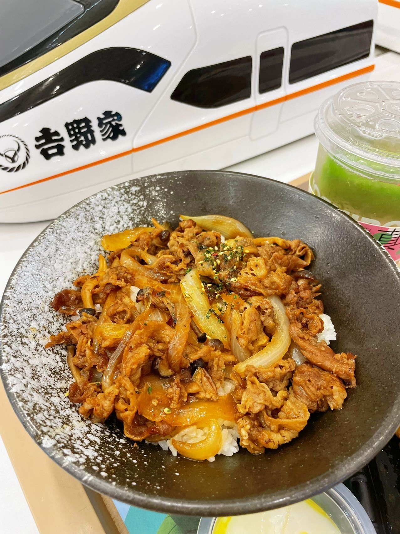 工作餐吉野家新推出的牛丼饭也太好吃了