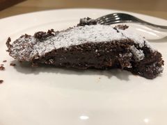 熔岩蛋糕-陆家嘴万怡酒店·万荟轩