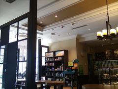 大堂-星巴克臻选(威海威高广场店)