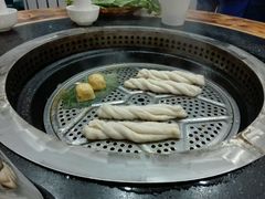 -粘豆包柴火铁锅炖