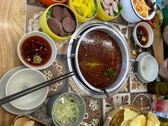 -顶上头·螺蛳火锅(五一新村店)