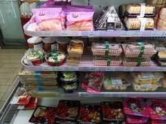 -全家便利店(东直门店)