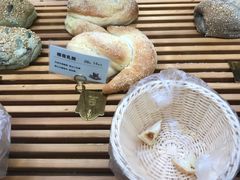 -焙丽拾光(麦凯乐直营店)