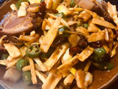 春笋腊肉-苗湘食府(十年店)