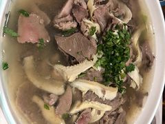 全羊滋补锅-犇逸·乐山跷脚牛肉·四川现炒(览海店)
