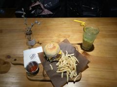 -鱼骨咖啡馆FISHGROOVECOFFEE(大学城店)