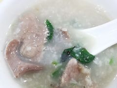 -标记美食新鲜猪杂(兴南大道店)