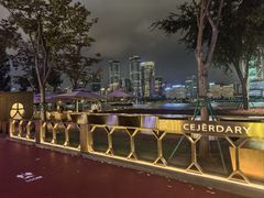 -蟹家大院 · 独揽江景(滨江店)