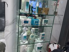 -福奈特洗衣·洗鞋·奢侈品护理(百联中环店)