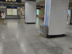 -陆家浜路(地铁站)