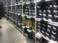 -阿迪达斯(八方汇精品优惠店)