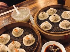蟹黄汤包-四季美汤包(户部巷店)