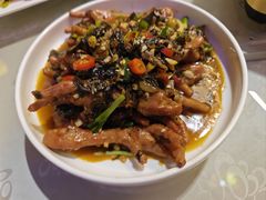 雪菜鸡爪-洈水谣 · 地道荆州松滋菜(菱角湖公园店)