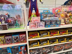 -名创优品(山东青岛华润万象城店)