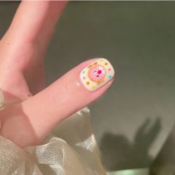 -吉吉靓甲美睫