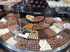 -Laderach 莱德拉(上海环贸iapm店)