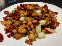 宫保鸡丁-万重锦·人文川菜馆(骡马市店)