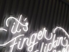 -肯德基(成都机场T2到达精选店)