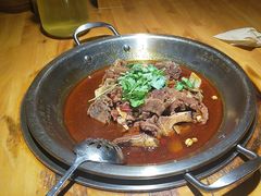 -大众跷脚牛肉馆·非遗传承单位(峨眉山店)