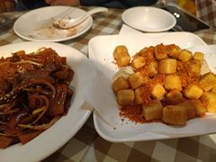 -新大咀港式茶餐厅(宝山万达店)