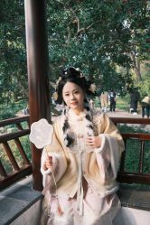 -一揽芳华汉服旗袍体验馆(拙政园店)