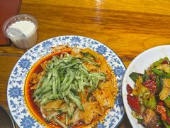 -柴窝堡22号辣子鸡·传承新疆菜