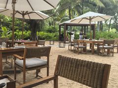 -三亚艾迪逊酒店·海滩烧烤 BARBACOA·现场乐队·浪漫晚餐·烧烤海鲜