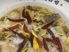 -江渔儿酸菜鱼·拔草餐厅(虎门君乐汇店)