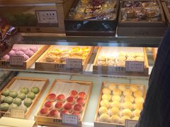 面包甜点陈列柜-南宋胡记(杭州体育场路店)