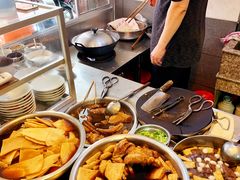 -松树干拌面店
