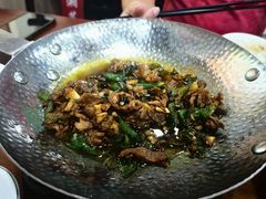 -湖南人家湘菜馆(镇江路店)