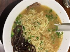 -一豚轩·烧鸟·豚骨拉面(五四路店)