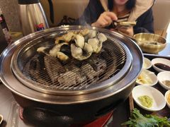 -围炉肉舍•炭烤活鳗•丹东海鲜烤肉(步行街店)