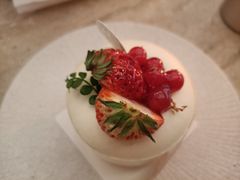 草莓小红帽-玲婧胡同·生日蛋糕·餐厅(嘉里城店)