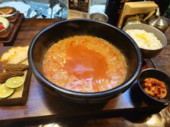 -银米·云南传统过桥米线(双廊黑金冠店)