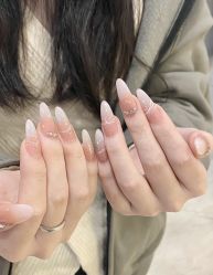 -悦指间美甲美睫