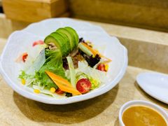 金枪鱼牛油果沙拉-东京屋(武定路店)