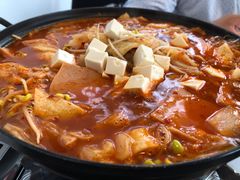 部队火锅-HONGA HONGA雄家(曹路店)