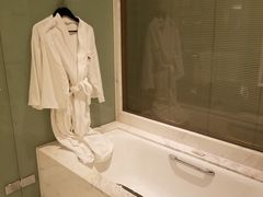 -上海滴水湖皇冠假日酒店