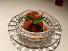 杨梅冰激凌-弦月窗LUNETTE BY AMANDA(复兴路店)