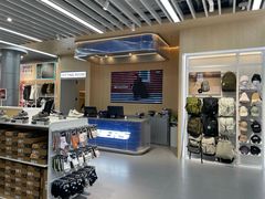 -SKECHERS 斯凯奇(上海国际时尚中心店)