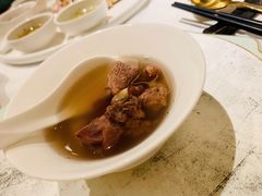 椰子八宝鸡汤-闻见中国海南菜(K11店)