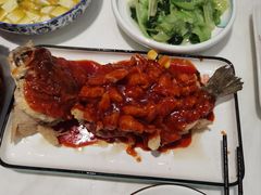 招牌松鼠鱼小份-老苏州芳和园茶酒楼  传统苏帮菜(观前店)