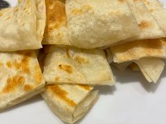 -鸿亨泰杂鱼馆(港馨家园店)