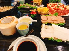 -东椰·海南椰子鸡火锅(朝阳门店)