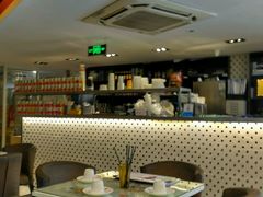 -新大咀港式茶餐厅(宝山万达店)