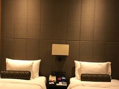 -上海滴水湖皇冠假日酒店