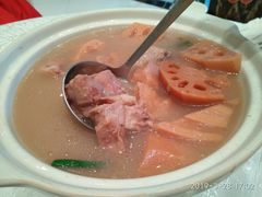 排骨莲藕汤-亢龙太子酒轩(东湖店)